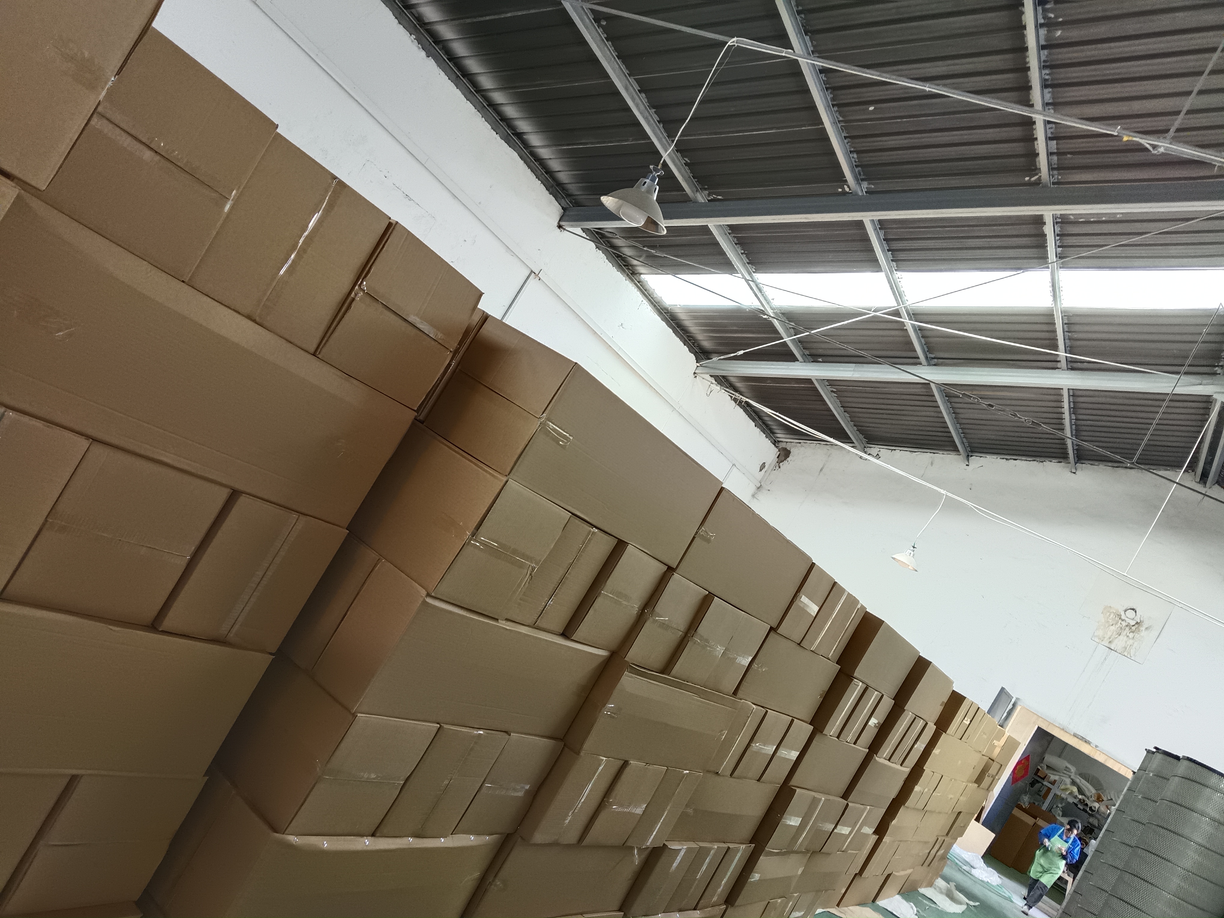 銳凱過(guò)濾--2024-05-12空氣濾芯一整車(chē)發(fā)出